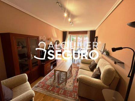 Piso en Alquiler en Heraclio Fournier  en Adurtza