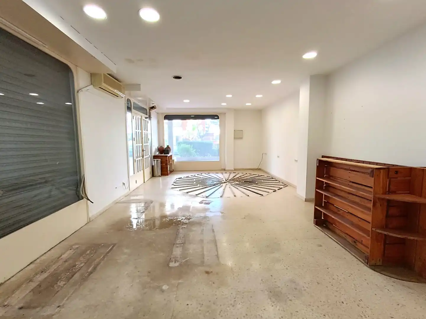 Commercial properties for sale in Martorell  with Air Conditioner