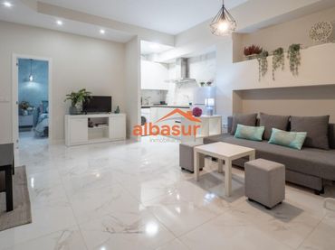 Appartamento con ascensore in vendita a Centro