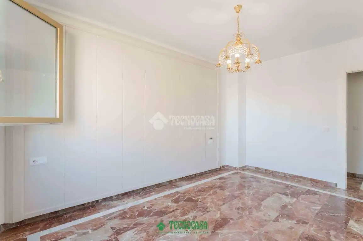 Habitación de Piso en venta en Almería con Aire acondicionado