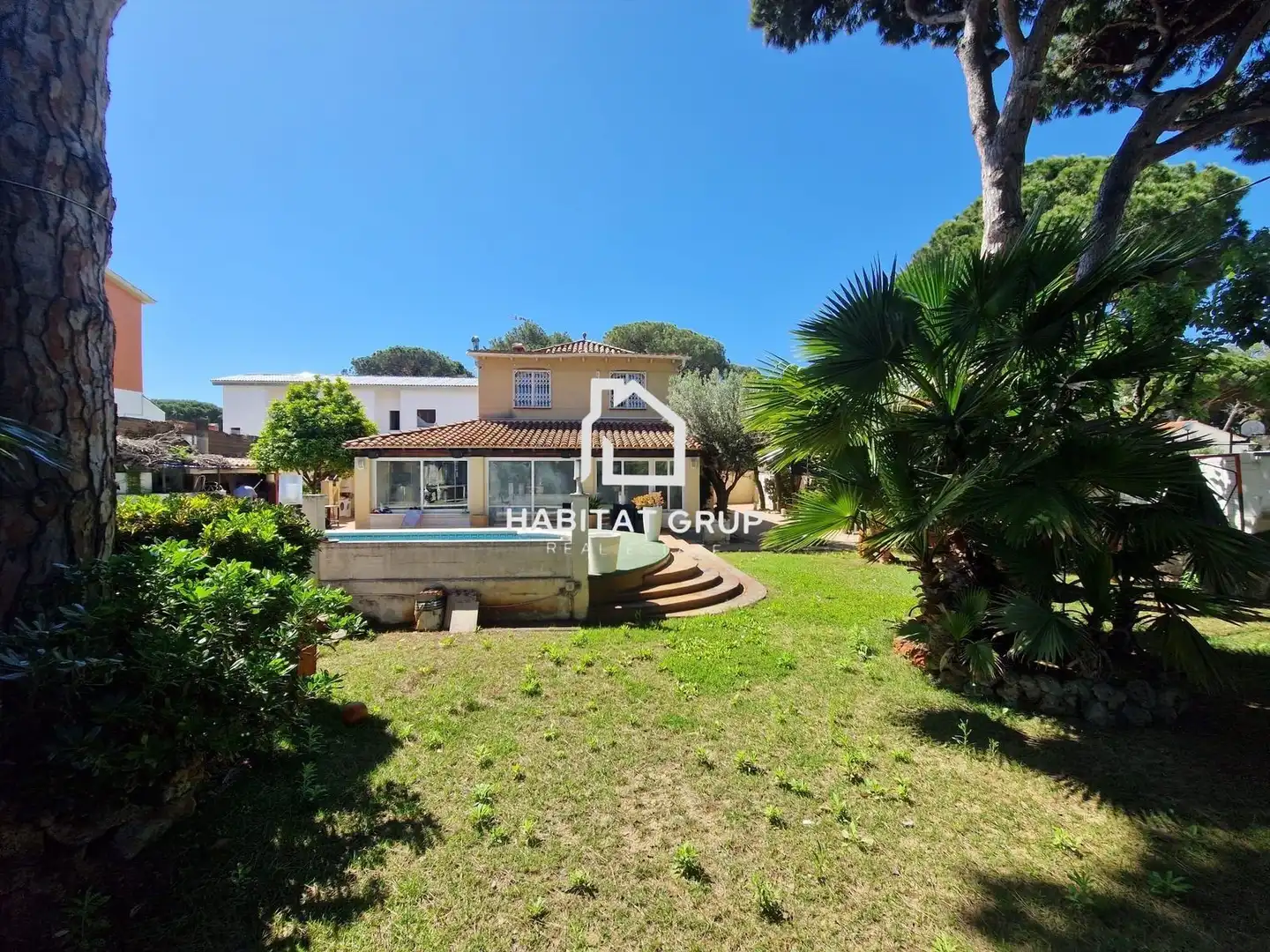 Garden of Houses for sale in Castelldefels  with Air Conditioner, Heating and Private garden