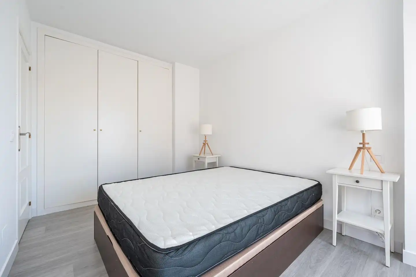 Bedroom of Attic for rent in Madrid  with Air Conditioner, Heating and Parquet flooring