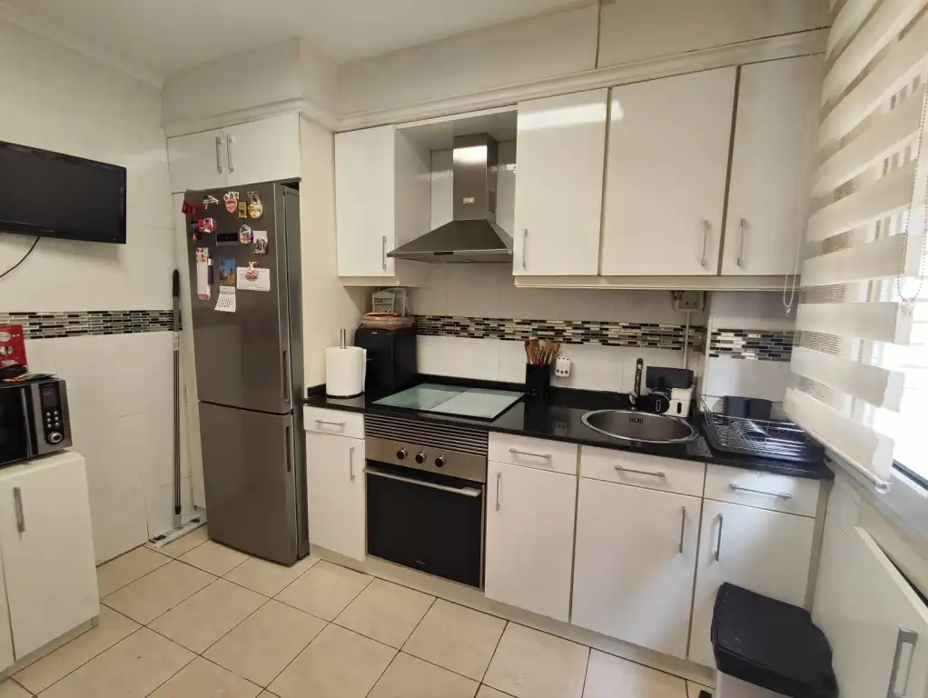 Cocina de Piso en venta en Gijón  con Calefacción, Amueblado y Horno
