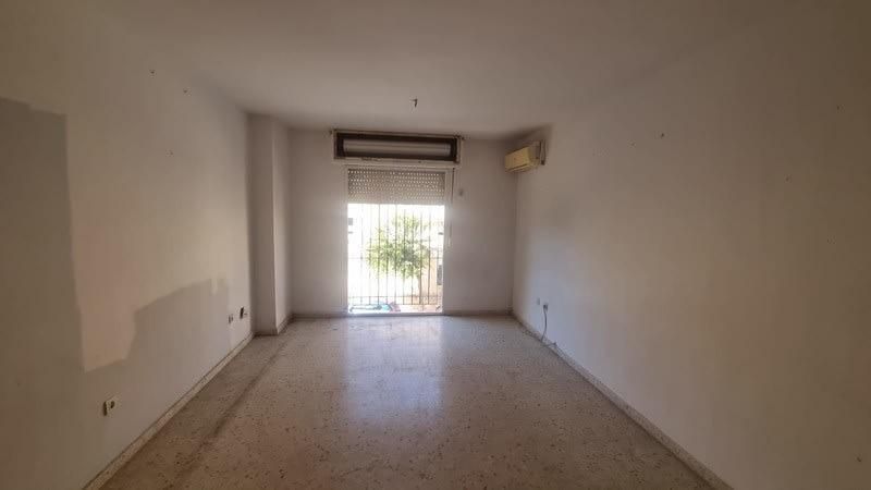 Flat for sale in Algeciras  with Balcony