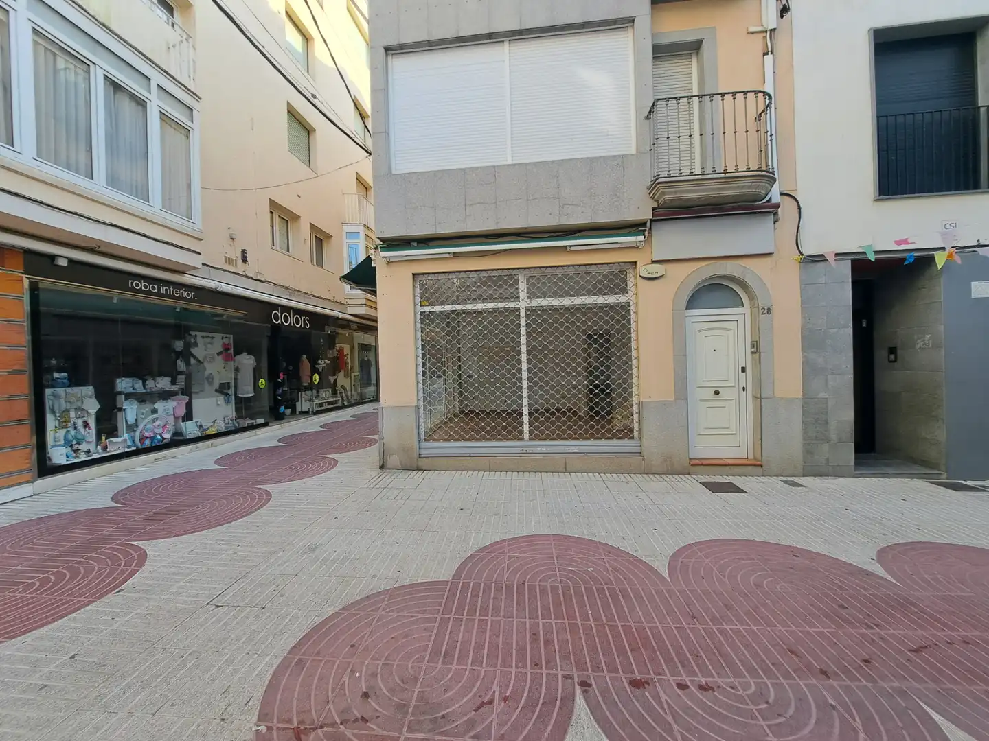 Commercial properties for rent in Blanes  with Air Conditioner and Heating