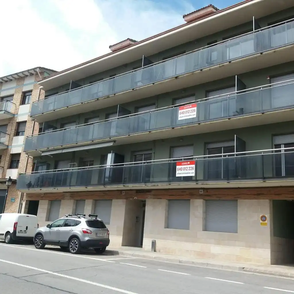 Aparcamiento en venta en LLOBREGAT, imagen 3