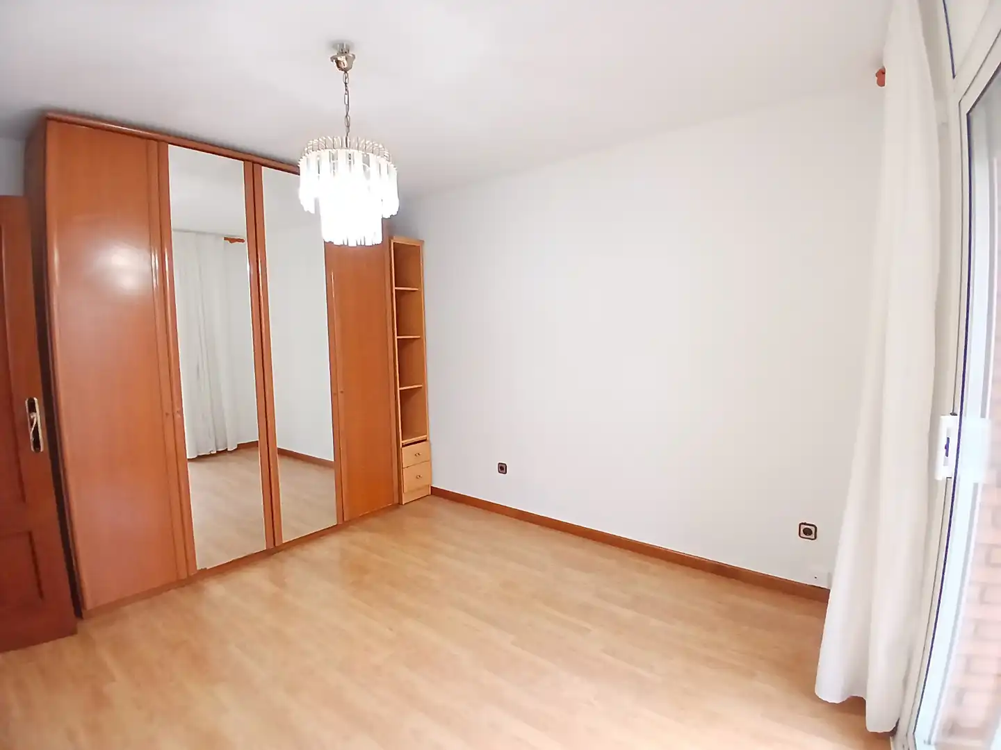 Bedroom of Flat for sale in Barcelona  with Air Conditioner, Heating and Parquet flooring