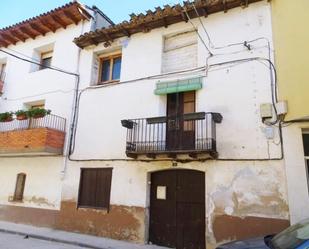 Vista exterior de Casa adosada en venda en Valderrobres amb Terrassa i Balcó