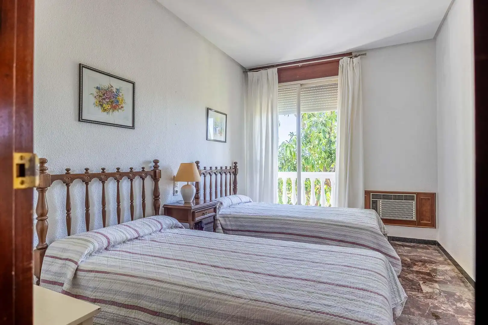 Dormitori de Finca rústica en venda en Sanlúcar la Mayor amb Calefacció, Jardí privat i Terrassa