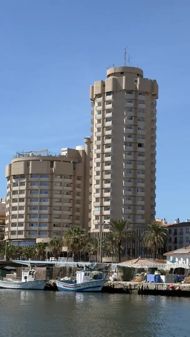 Vista exterior de Estudi en venda en Fuengirola amb Aire condicionat, Terrassa i Moblat
