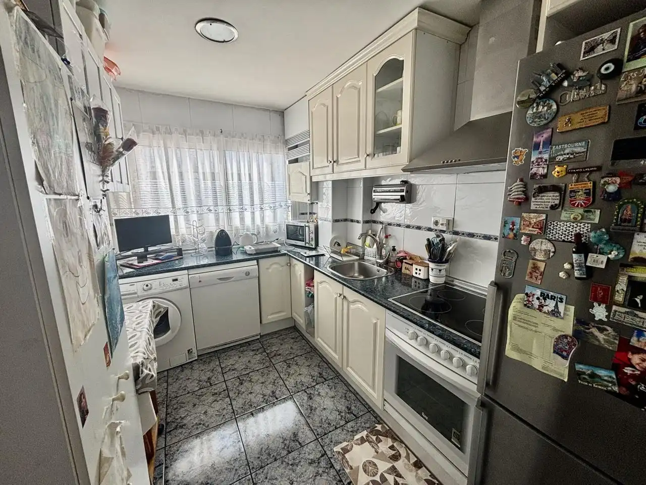 Kitchen of Flat for sale in Zaragoza  with Air Conditioner, Heating and Balcony