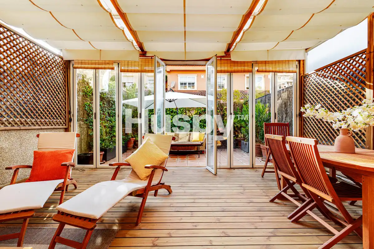 Reihenhaus mit Terrasse zum Verkauf in Calle de la Bahía de Santander, imagen 2