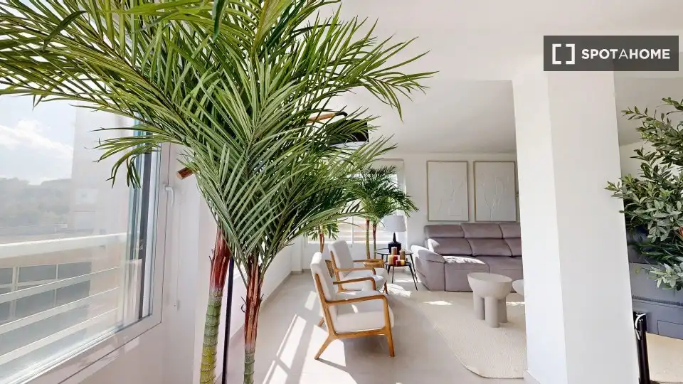 Room in Poble Nou - Montiboli