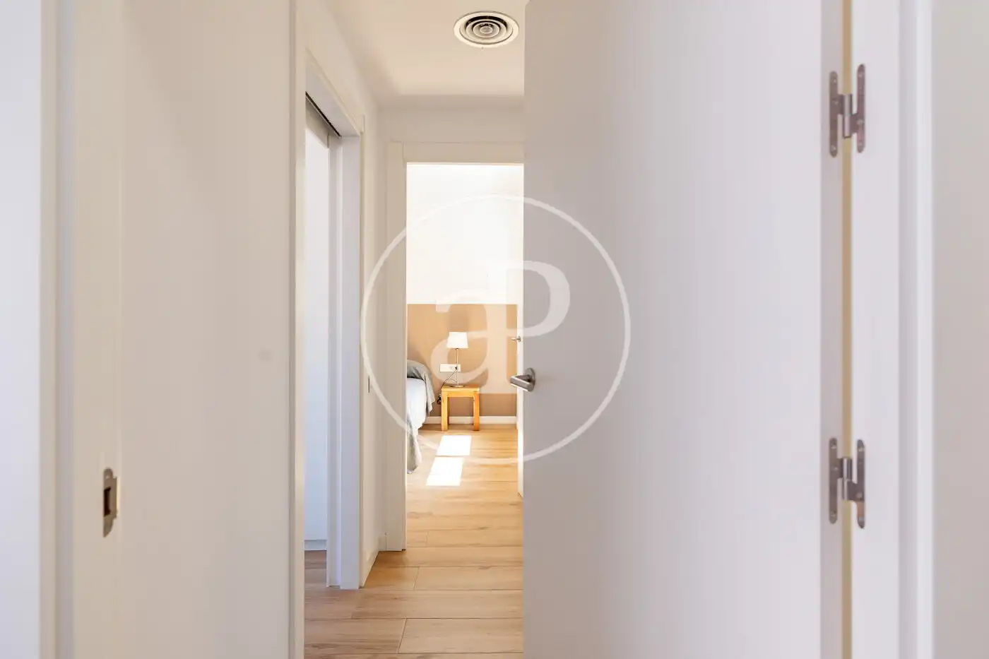 Flat for sale in Barcelona  with Air Conditioner, Heating and Community pool
