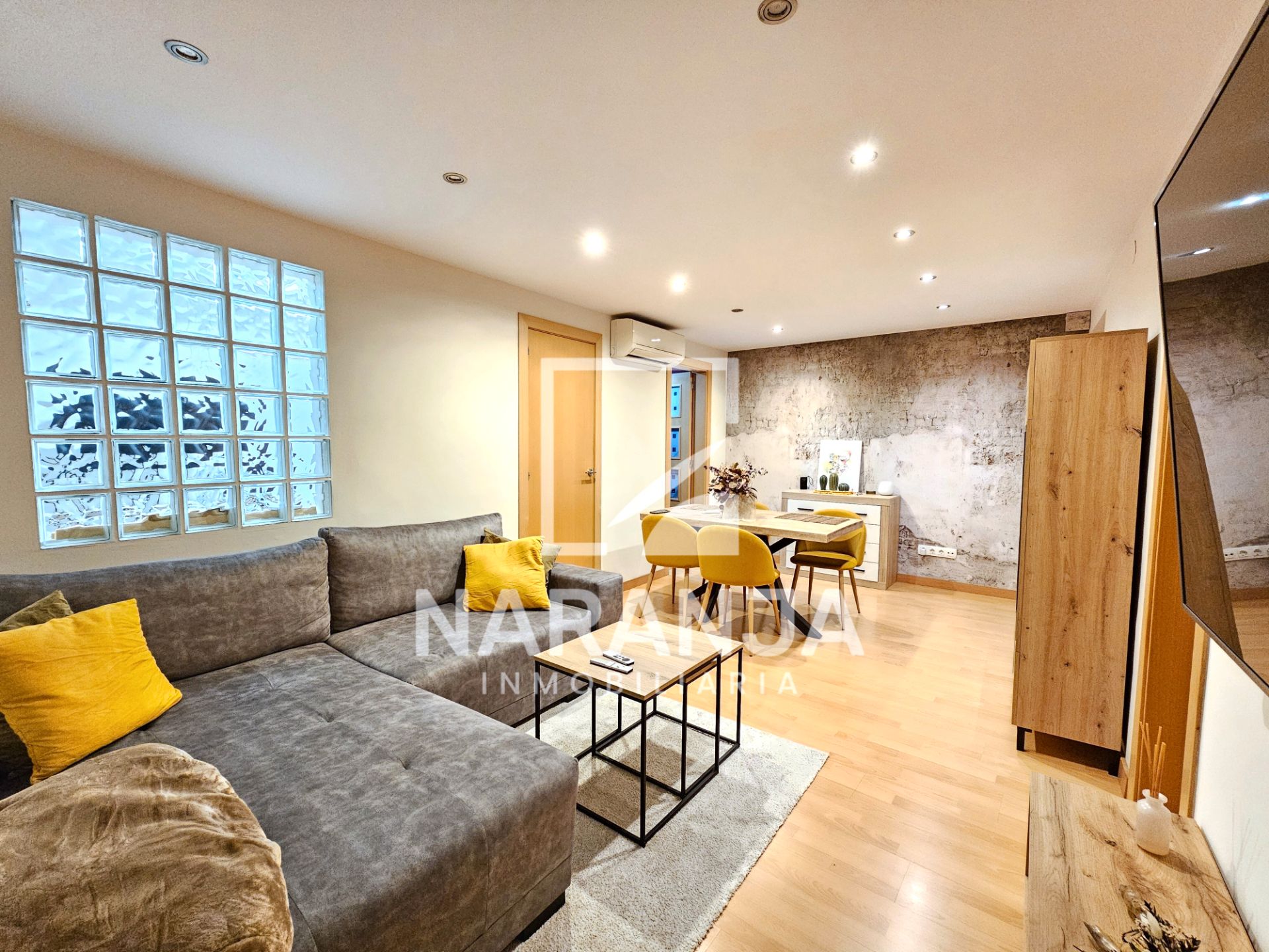 Vista exterior de Piso en venta en  Barcelona Capital