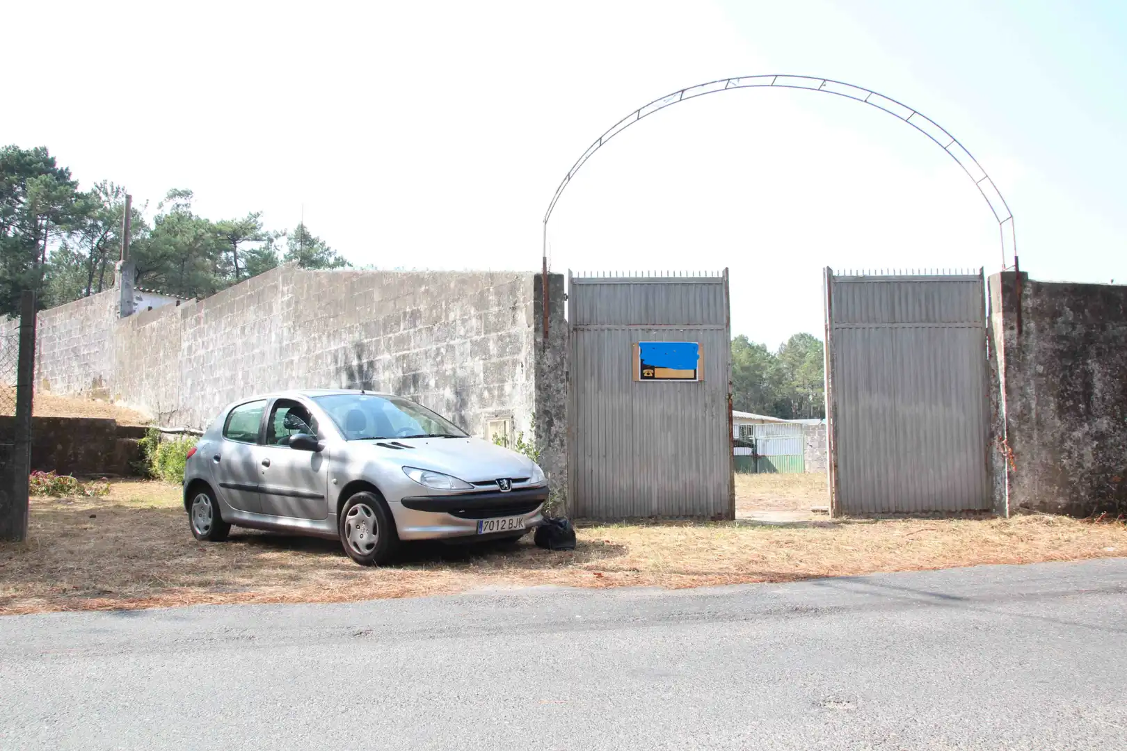 Parking de Nave industrial en venta en Brión