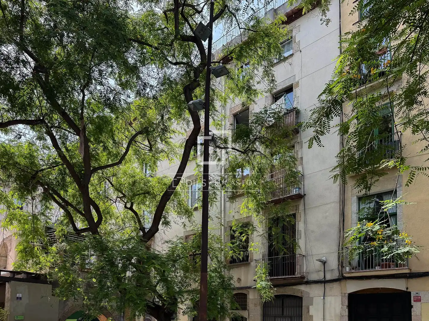 Vista exterior de Piso en venta en Barcelona con Aire acondicionado, Calefacción y Terraza