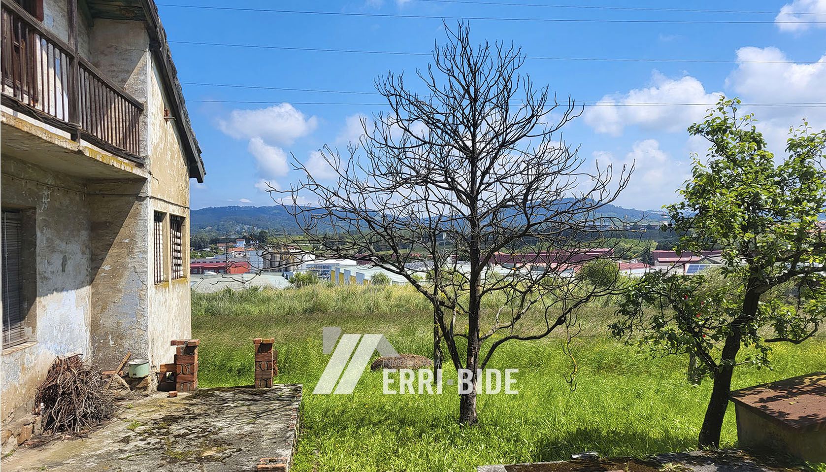 House or chalet for sale in Sondika  with Private garden, Storage room and Balcony