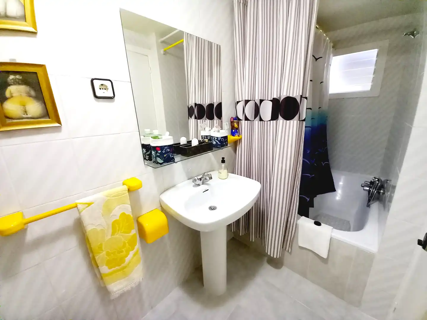 Baño de Ático en venta en Benidorm con Aire acondicionado, Terraza y Amueblado