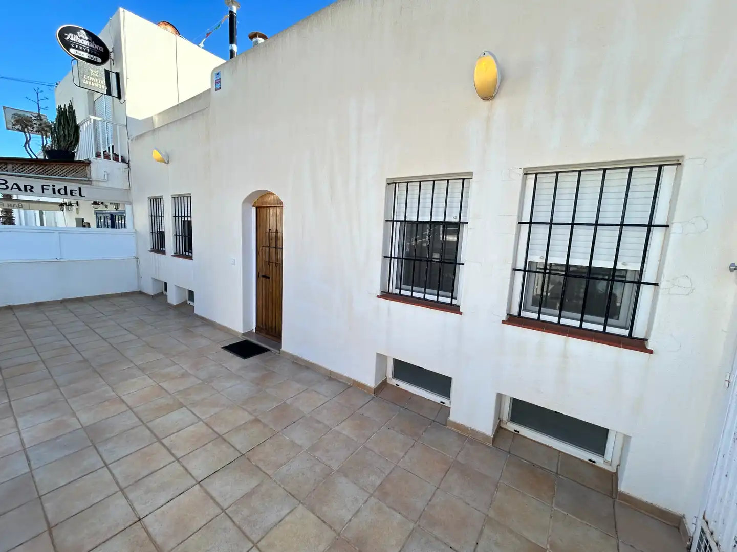 Vista exterior de Casa o xalet en venda en Níjar amb Moblat i Alarma