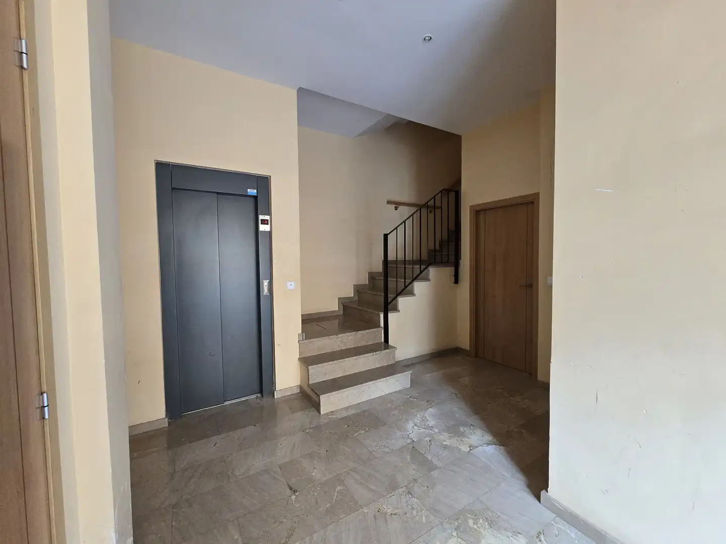 Flat for sale in Llombai