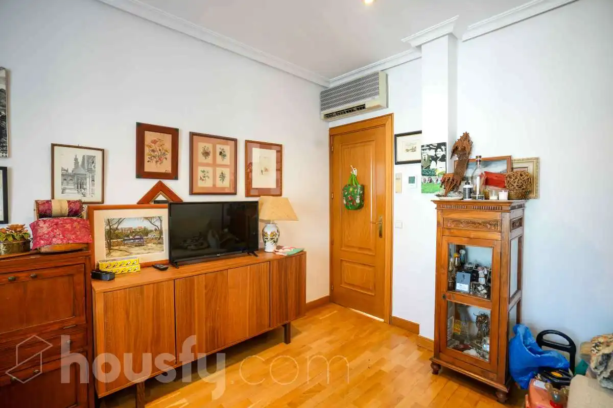 Sala de estar de Ático en venta en Madrid con Aire acondicionado, Calefacción y Parquet