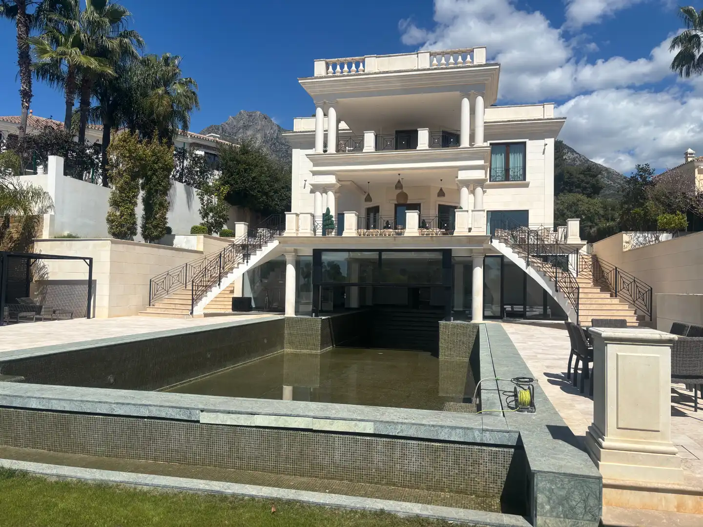 Chalet con terraza en venta en Lugar Urbanizacion Sierra Blanca 110, imagen 4