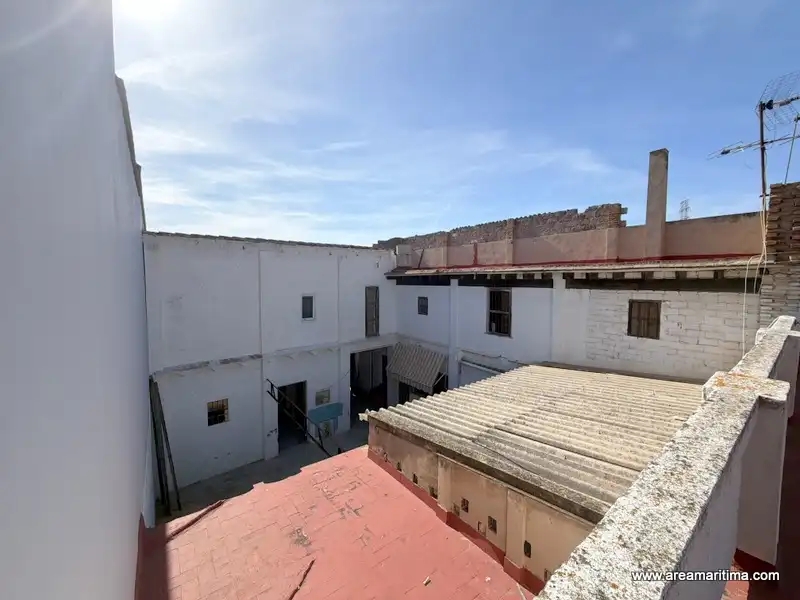 Vista exterior de Casa adosada en venta en Valencia con Trastero y Alarma