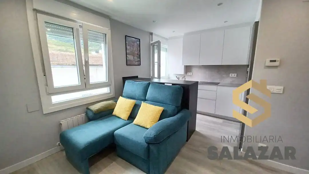 Living room of Flat for rent in Bilbao   with Heating