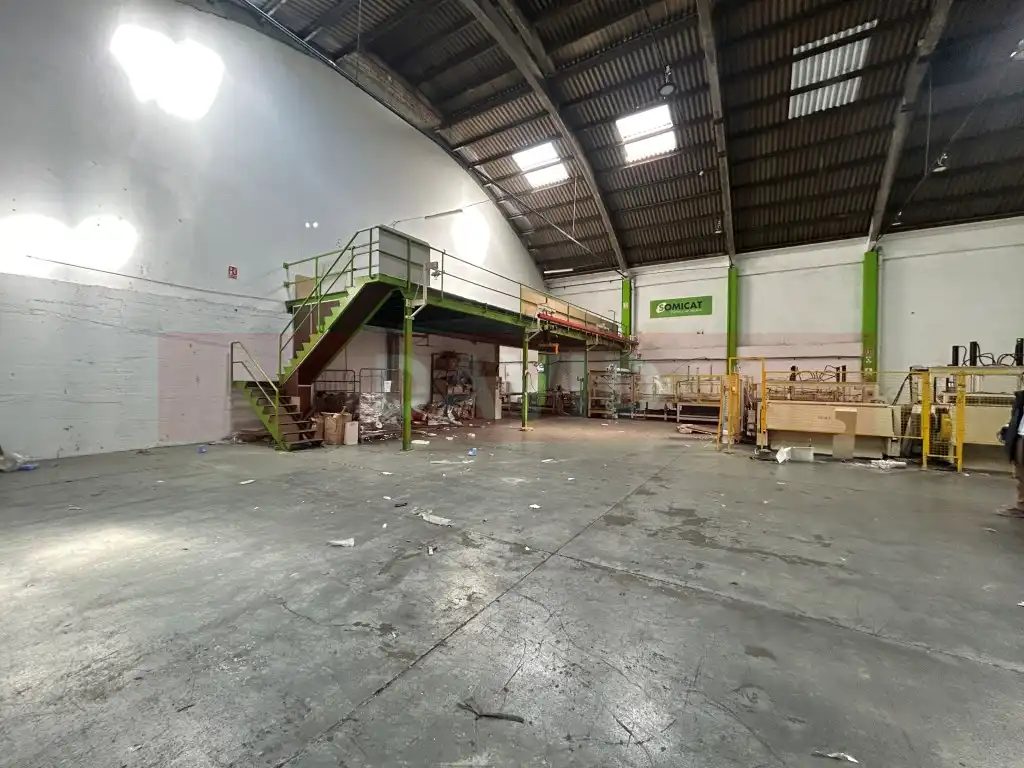 Industrial building for sale in Calle Crom Del, imagen 11