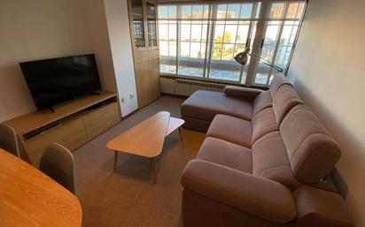 Living room of Duplex to rent in A Coruña Capital   with Heating, Parquet flooring and Furnished