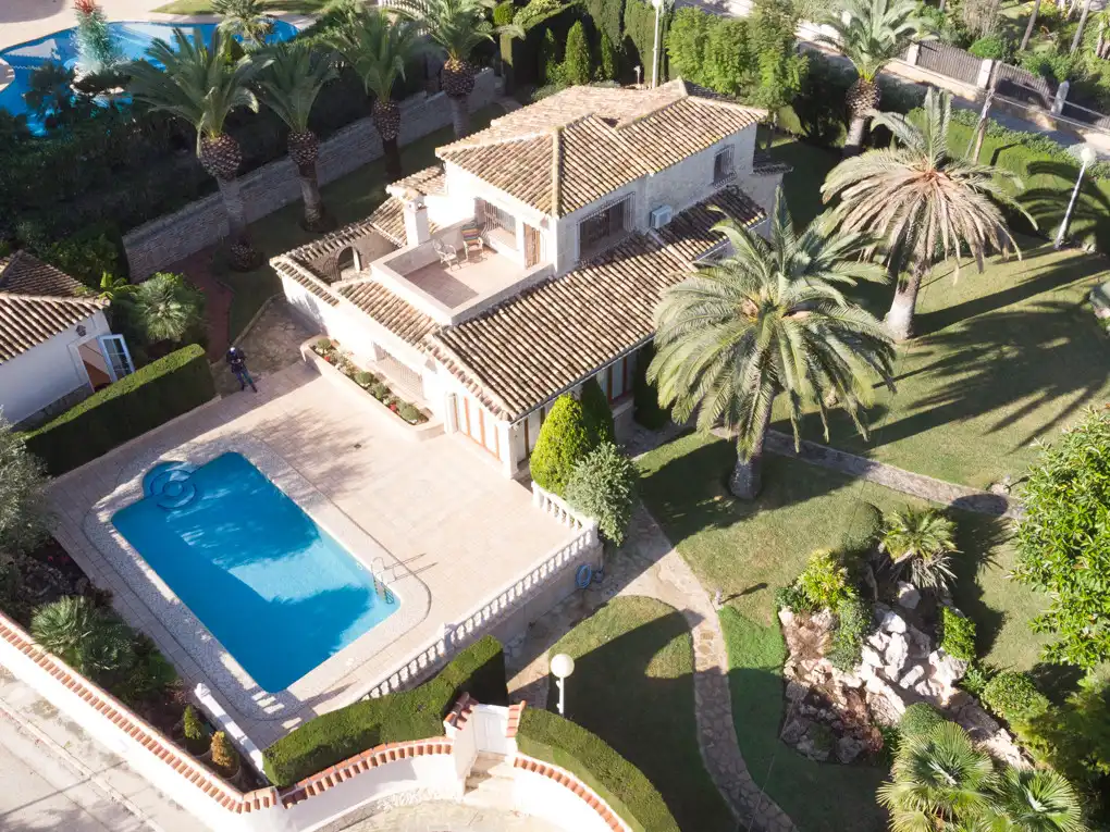 Vista exterior de Casa o xalet en venda en Jávea / Xàbia amb Aire condicionat, Jardí privat i Terrassa