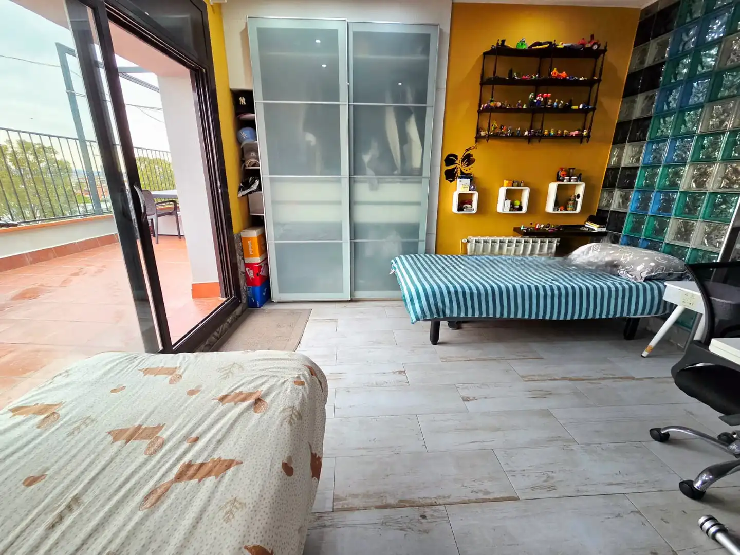 Balcony of Flat for sale in El Prat de Llobregat  with Air Conditioner, Heating and Parquet flooring
