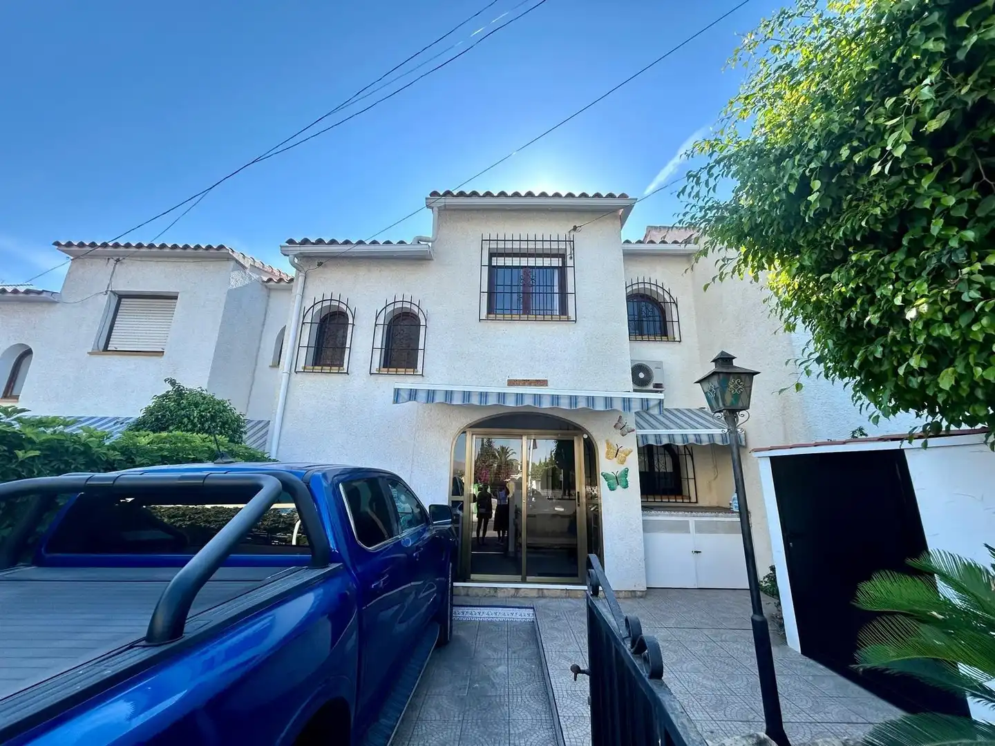 Vista exterior de Casa o chalet en venta en L'Alfàs del Pi con Aire acondicionado, Jardín privado y Terraza