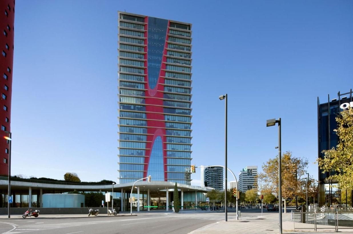 Außenansicht von Büro miete in L'Hospitalet de Llobregat mit Klimaanlage und Heizung