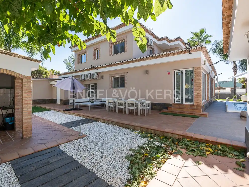 Exterior view of Houses for rent in Bétera  with Air Conditioner, Heating and Private garden