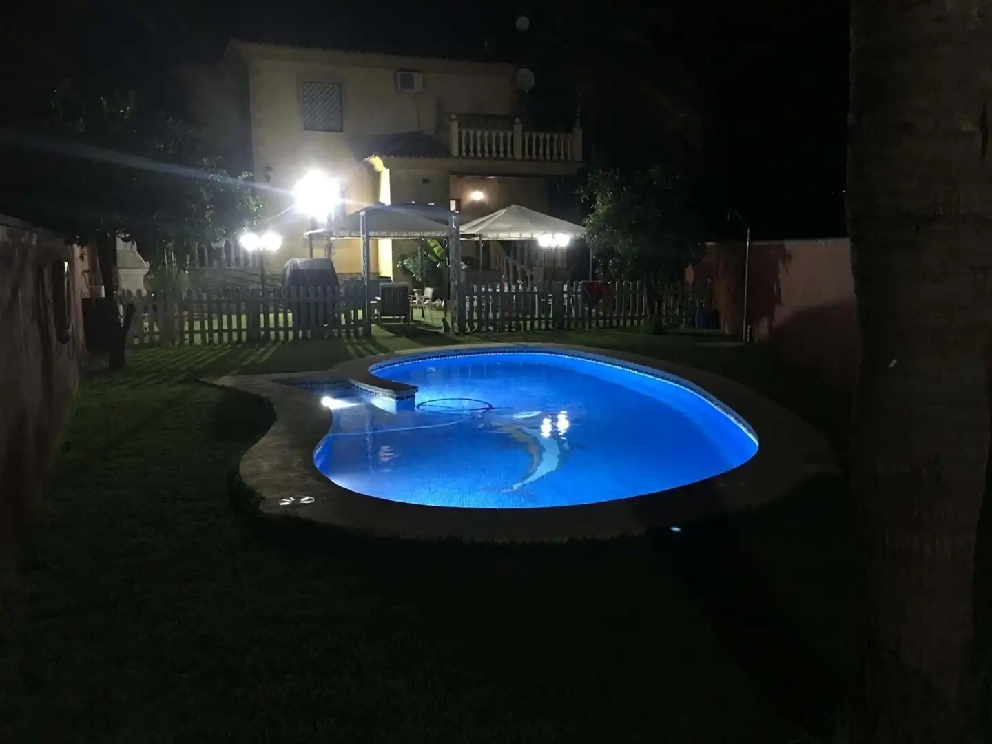 Piscina de Casa adosada en venda en Córdoba