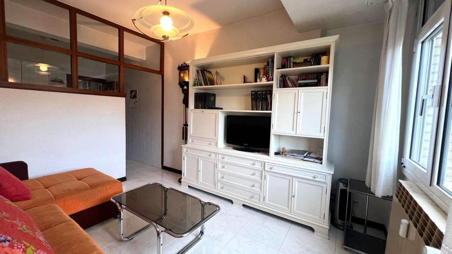 Sala d'estar de Pis en venda en Vitoria - Gasteiz amb Calefacció, Terrassa i Traster