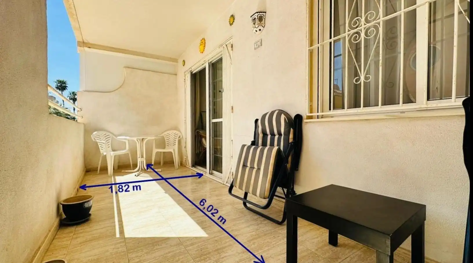 Terrassa de Apartament en venda en Torrevieja amb Moblat i Piscina comunitària