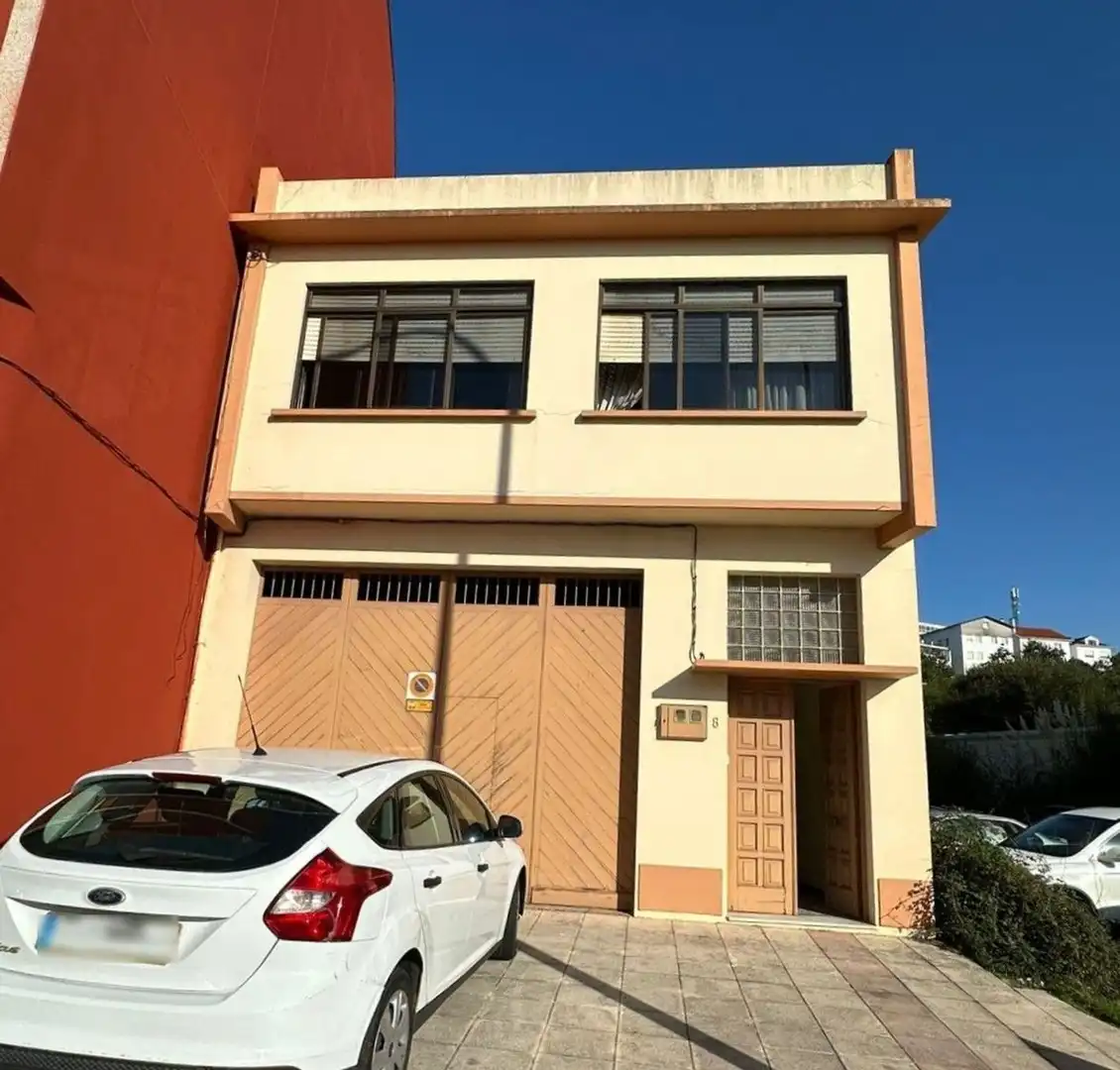Villa avec jardin à vendre à RU TOELEIRA 8