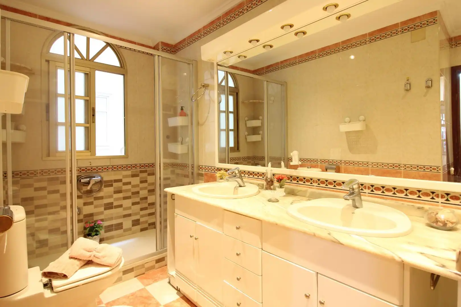 Piso con ascensor en venta en Calle JACINTO BENAVENTE, imagen 47