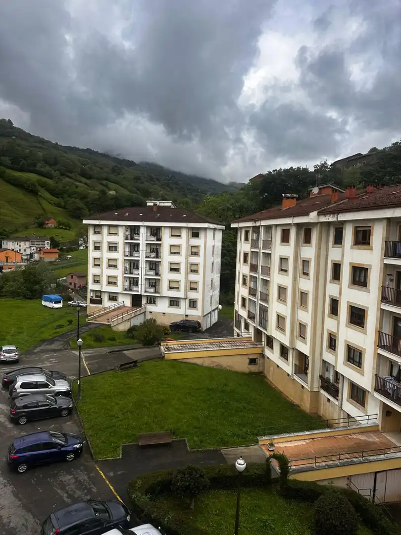 Vista exterior de Piso en venta en Riosa con Calefacción, Terraza y Trastero