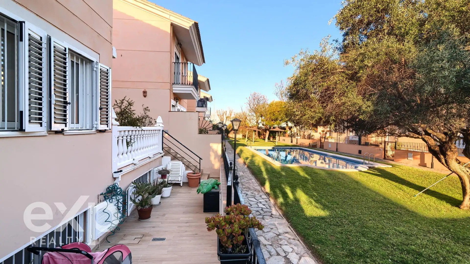 Vista exterior de Casa o chalet en venta en Godella con Aire acondicionado, Calefacción y Jardín privado