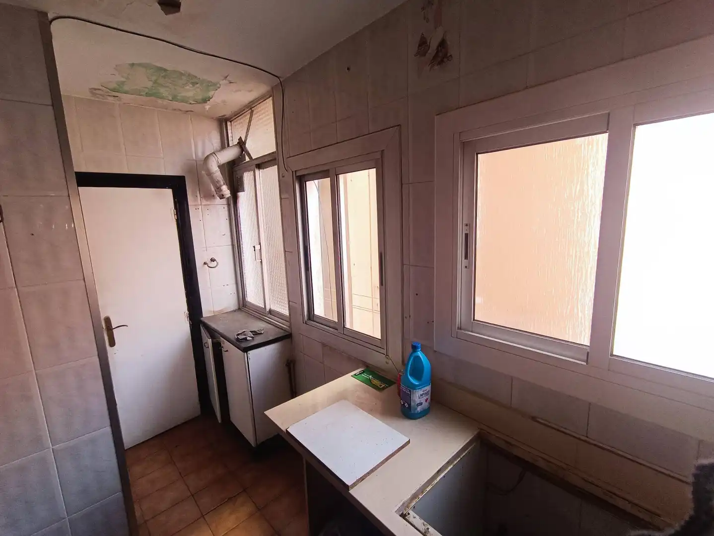 Küche von Wohnung zum Verkauf in L'Hospitalet de Llobregat