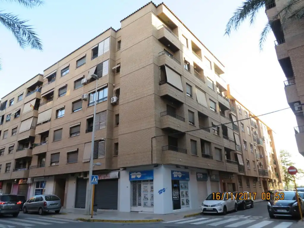 Vista exterior de Piso en venta en Paiporta