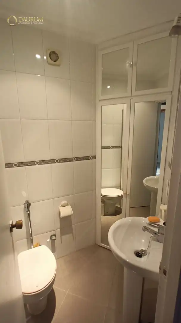 Baño de Piso en venta en Sevilla con Terraza