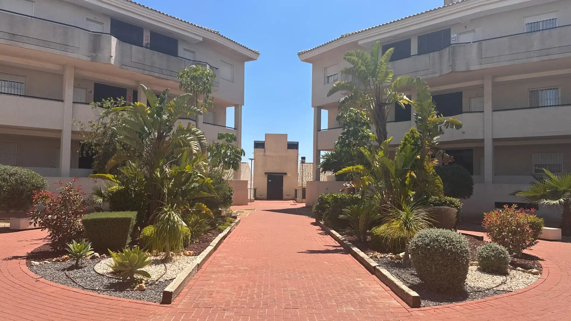 Vista exterior de Piso en venta en Elche / Elx con Aire acondicionado, Calefacción y Terraza