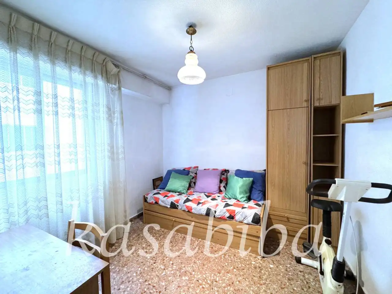 Habitación de Piso en venta en Valencia con Balcón