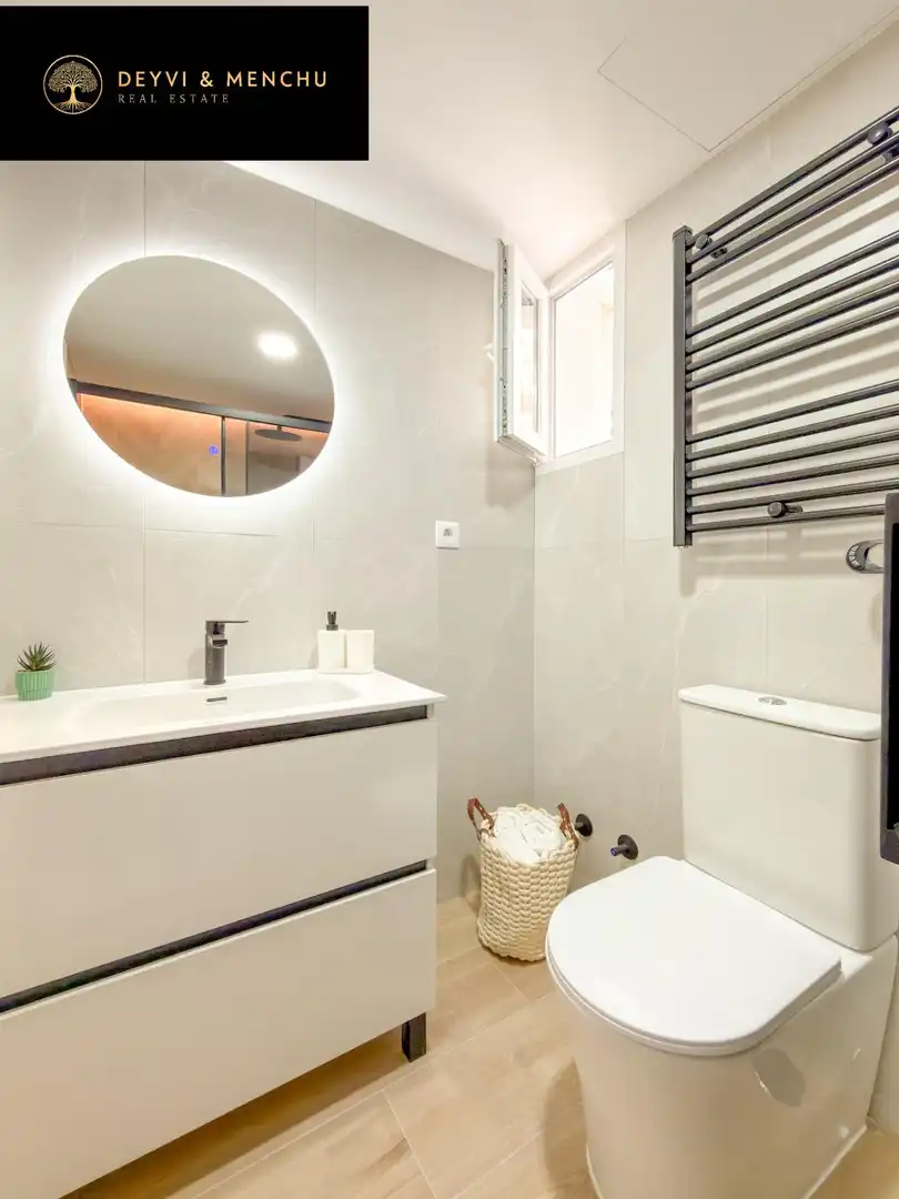Badezimmer von Wohnung zum Verkauf in Madrid mit Klimaanlage, Heizung und Möbliert