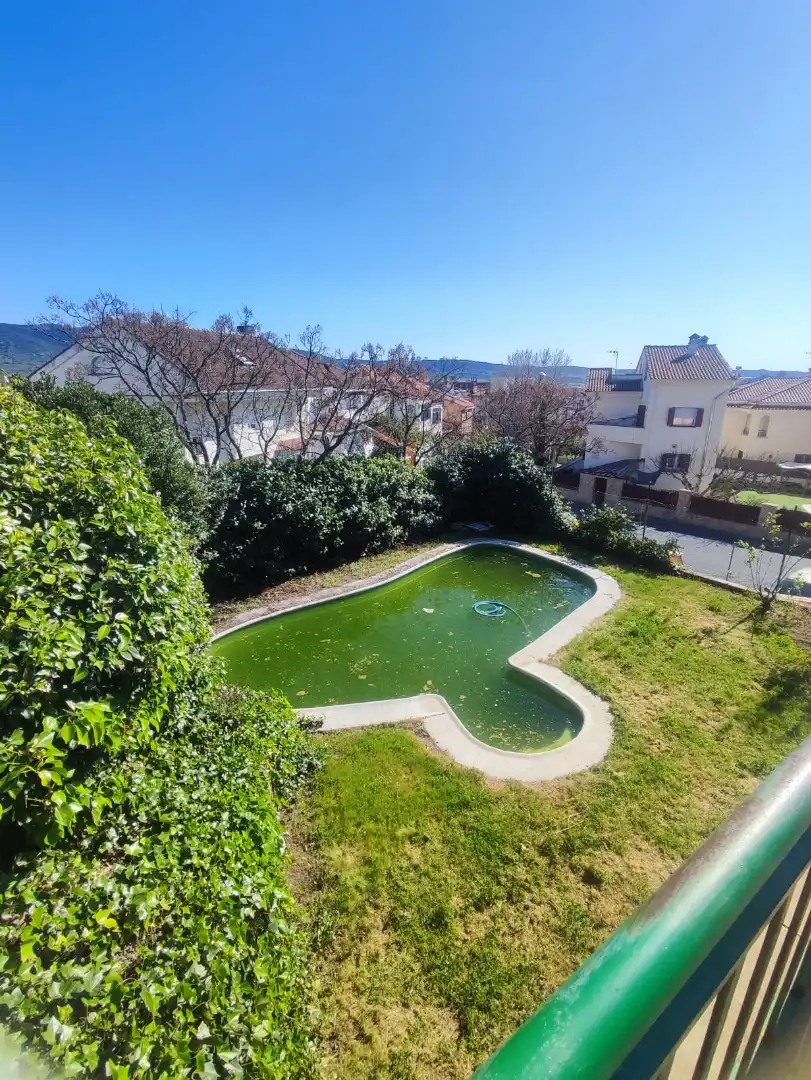 Swimming pool of Houses for sale in Plasencia  with Air Conditioner, Heating and Terrace